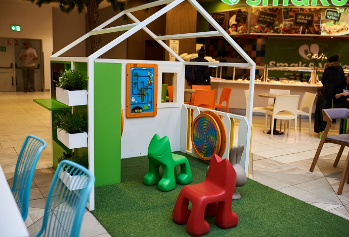 Restaurant area with children facilities